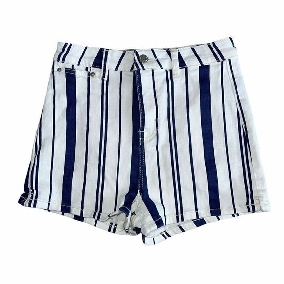 BDG Urban Pinup High Rise Denim Shorts - Picture 3 of 6